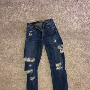 American Eagle High Waisted Jeans